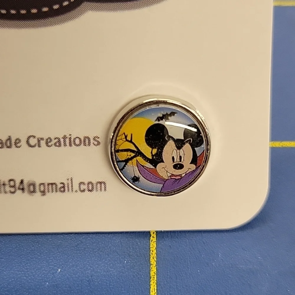 DIsney Mickey Mouse Vampire 0.25